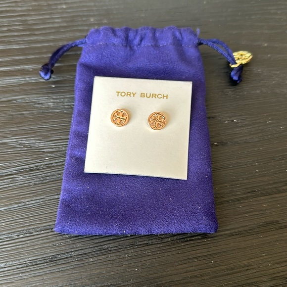 Tory Burch • Logo Circle Stud Earring - Picture 1 of 3